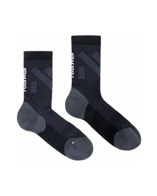 Bežecké ponožky NNORMAL MEDIUM black